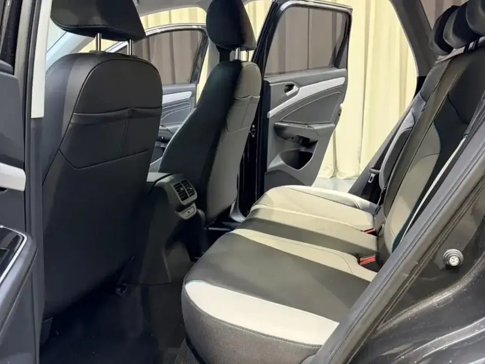 Jetta VS5