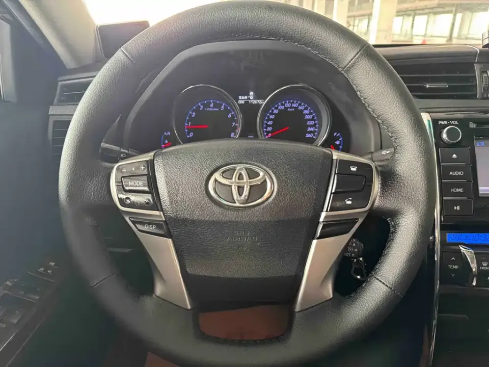 Toyota Reiz