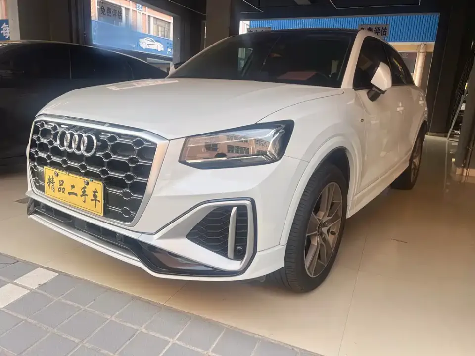 Audi Q2L
