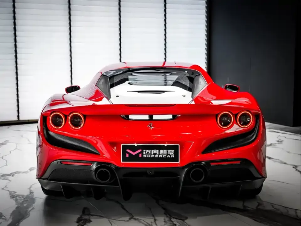 Ferrari F8