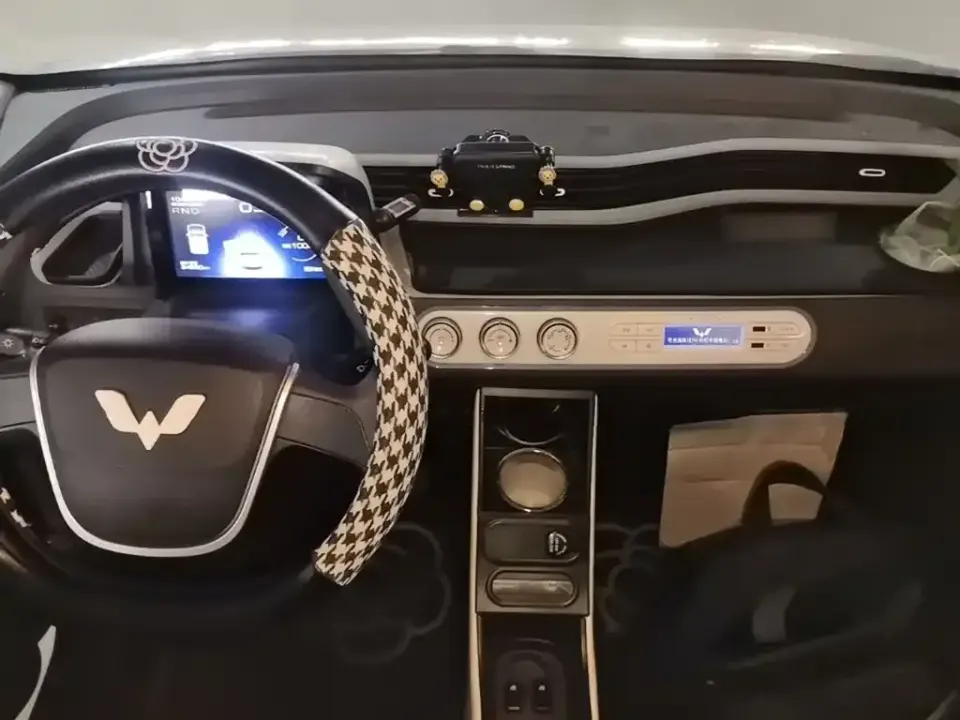 Wuling MINIEV