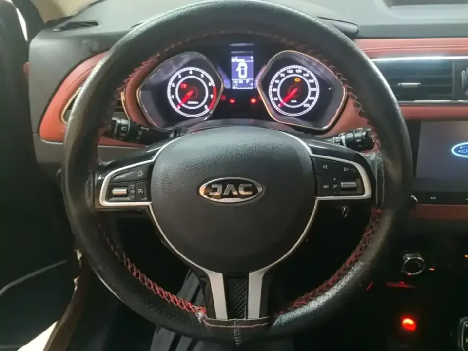 JAC Refine S2