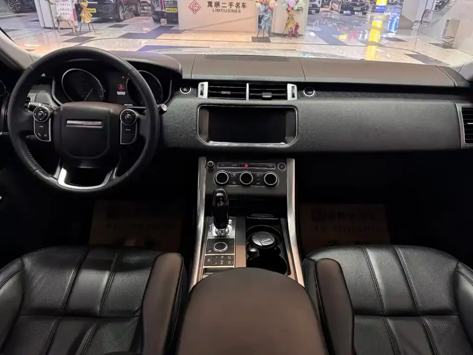 Land Rover Sport