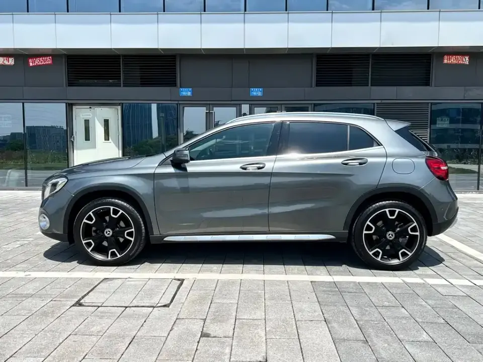 Mercedes-Benz GLA
