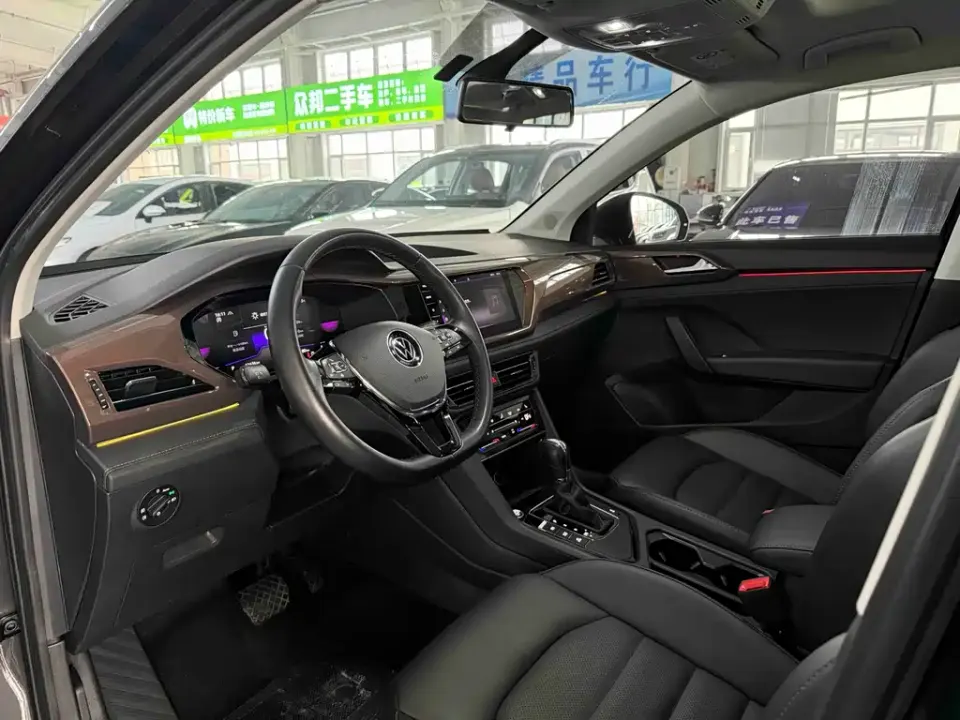 Volkswagen Tharu