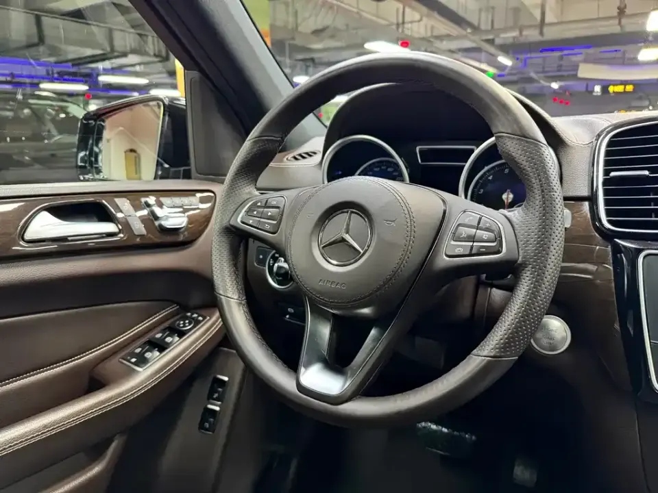 Mercedes-Benz GLS