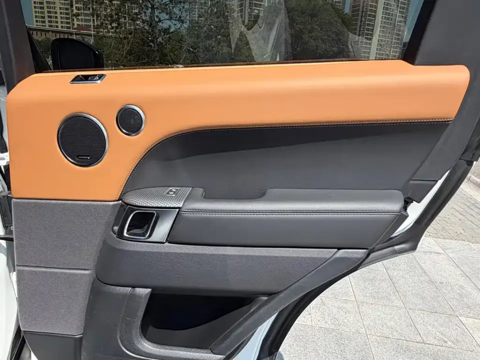 Land Rover Sport
