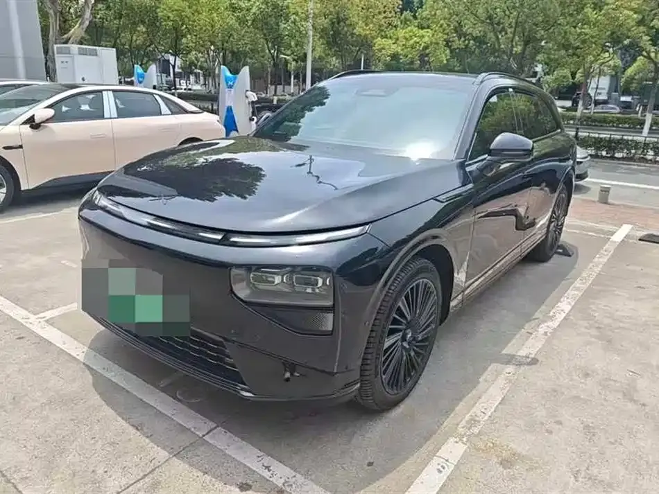 Xpeng G9