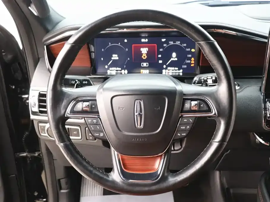Lincoln Navigator