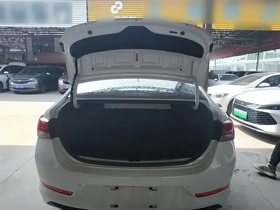 Hyundai Verna