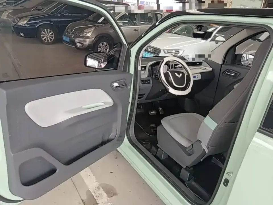 Wuling MINIEV