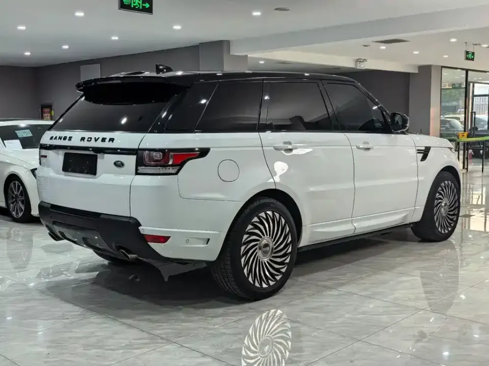 Land Rover Sport