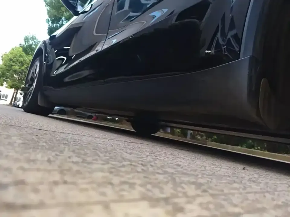 Tesla Model Y L