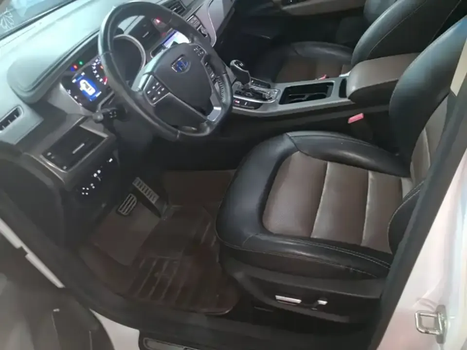 Geely Emgrand GS