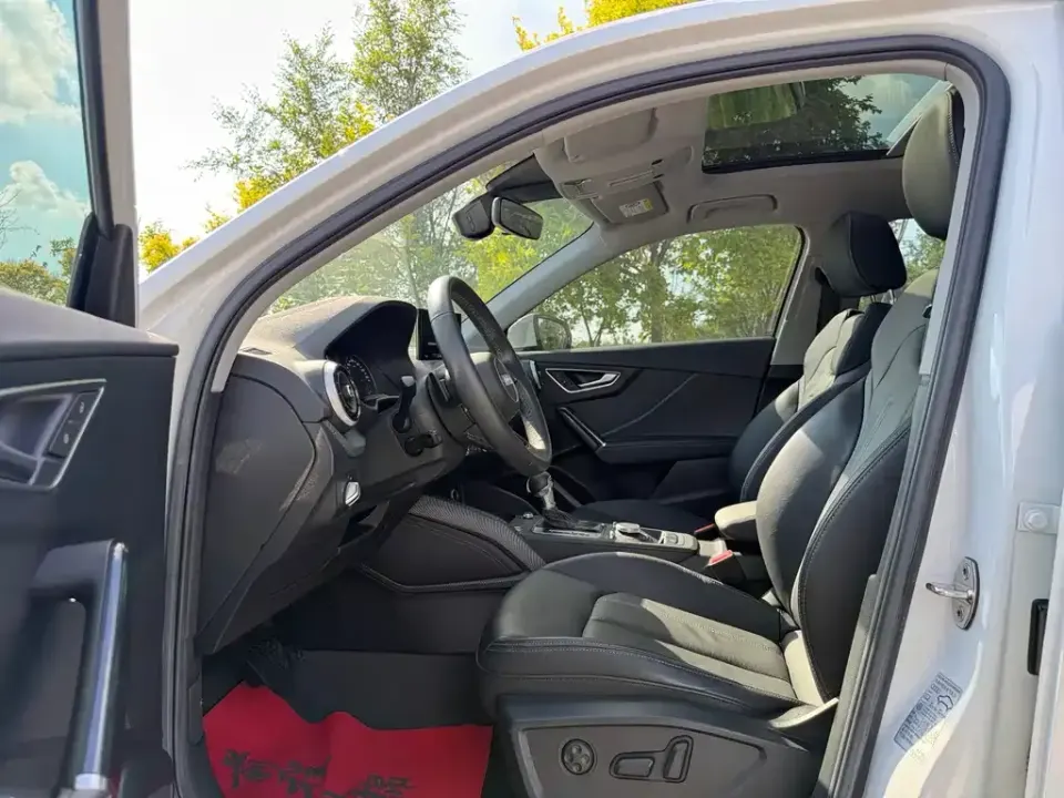 Audi Q2L