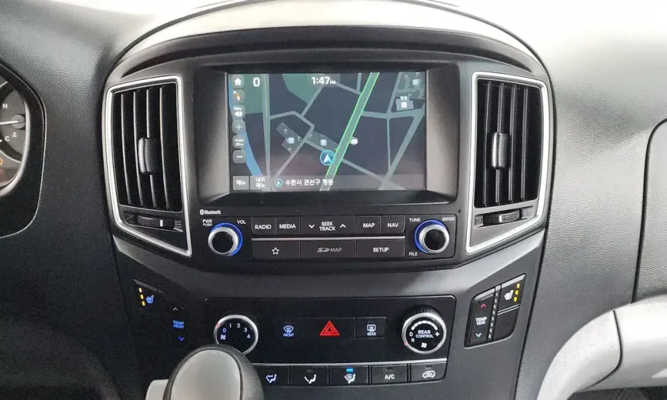 Hyundai Starex