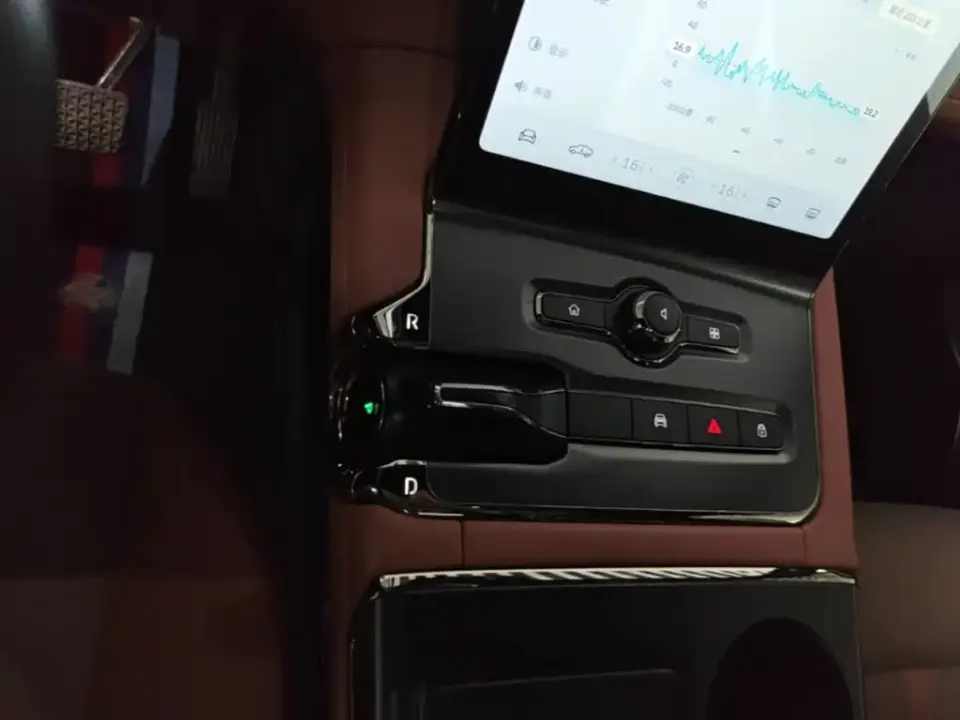 Nio EC6
