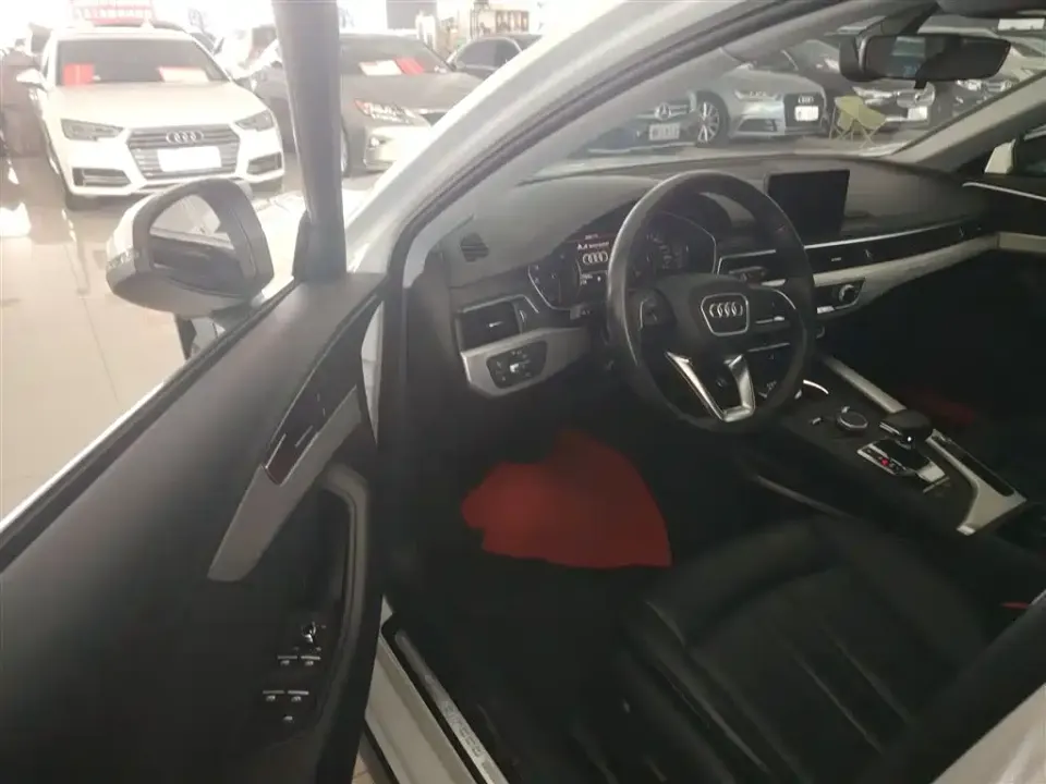 Audi A4 (Import)