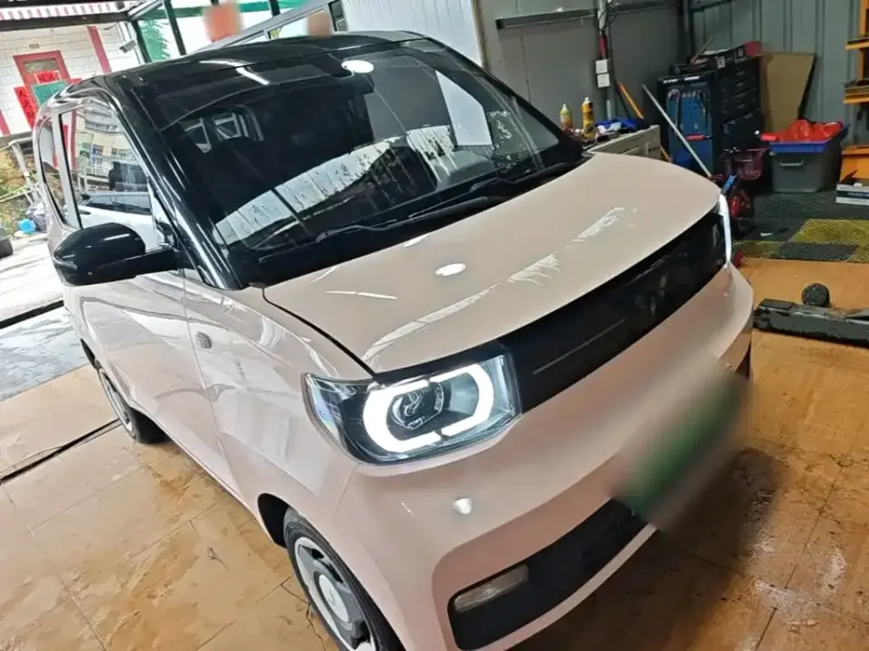 Wuling MINIEV
