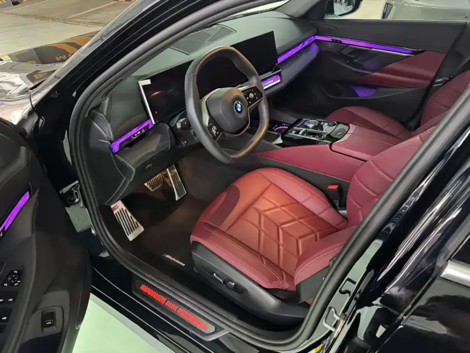 BMW i5