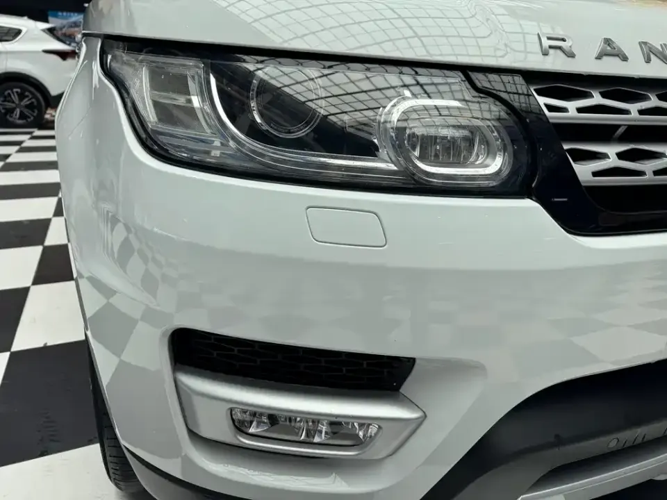 Land Rover Sport