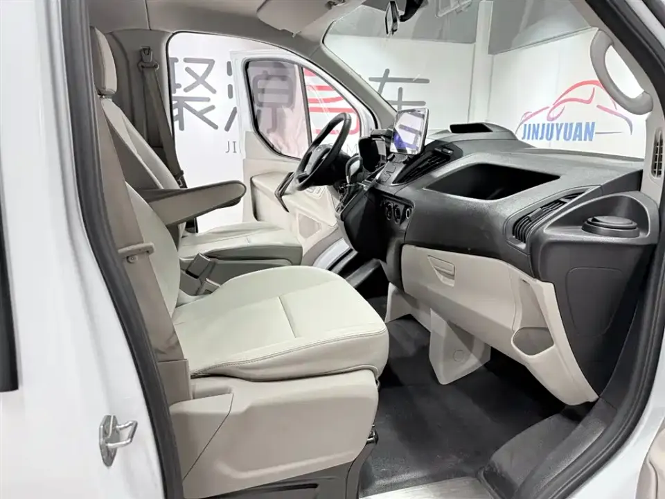 Ford Tourneo