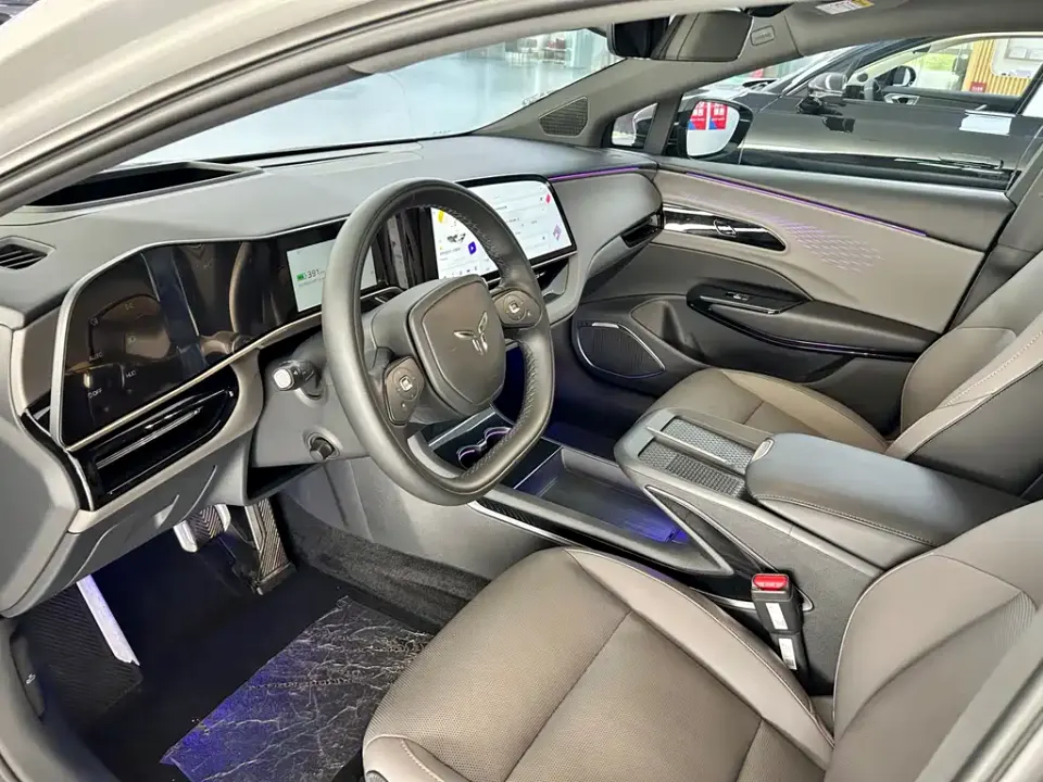 Hongqi Hongqi EH7