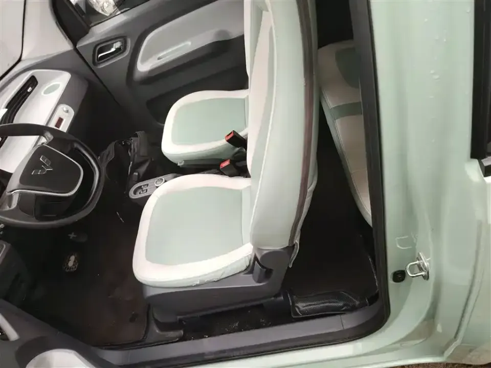 Wuling MINIEV
