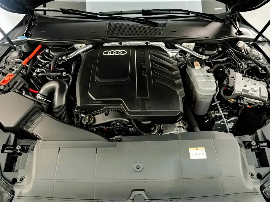 Audi A7L