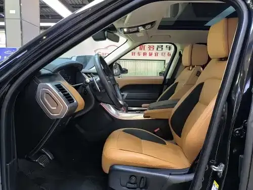 Land Rover Sport
