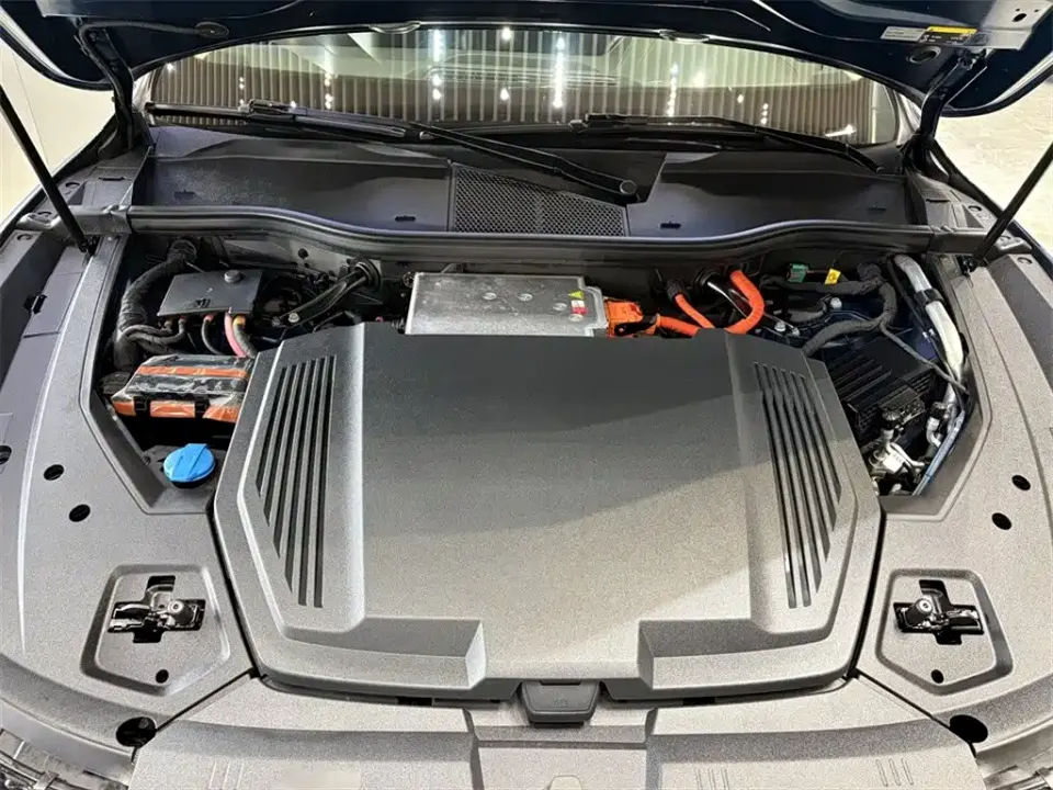 Audi e-tron (Import)