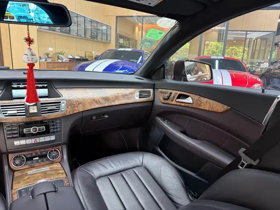 Mercedes-Benz CLS