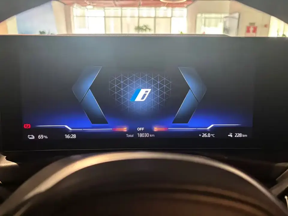BMW i3