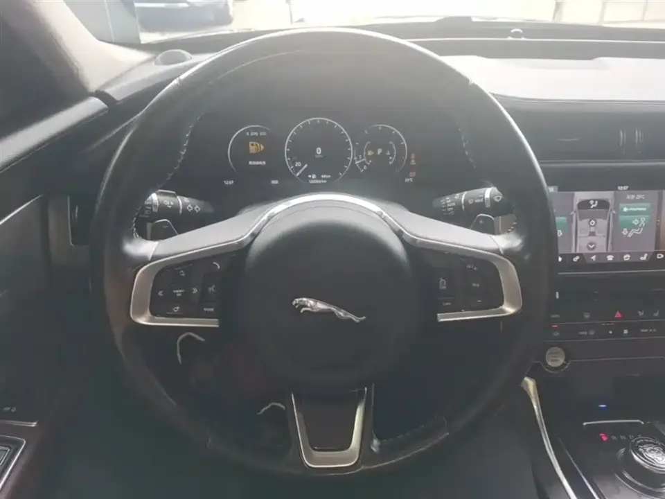 Jaguar XFL