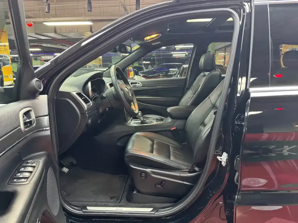 Jeep Grand Cherokee (Import)