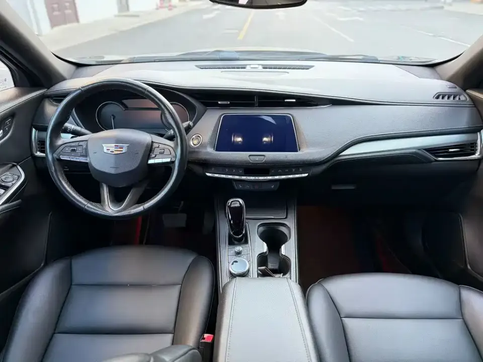 Cadillac XT4
