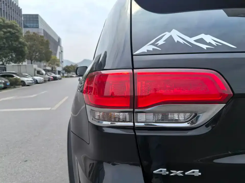 Jeep Grand Cherokee (Import)