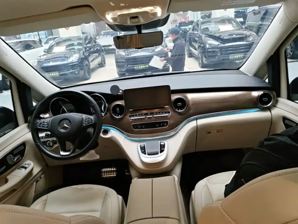 Mercedes-Benz V-Class