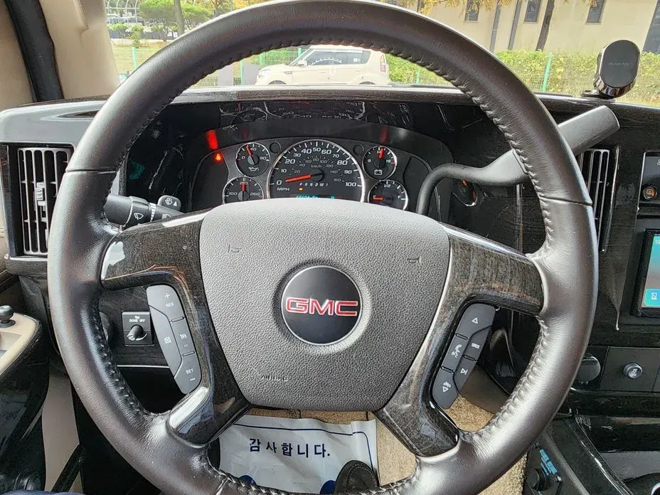 GMC Savana