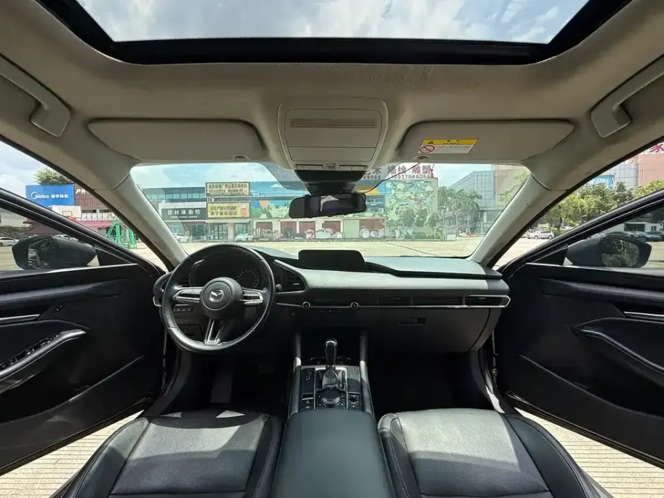 Mazda 3 Axela