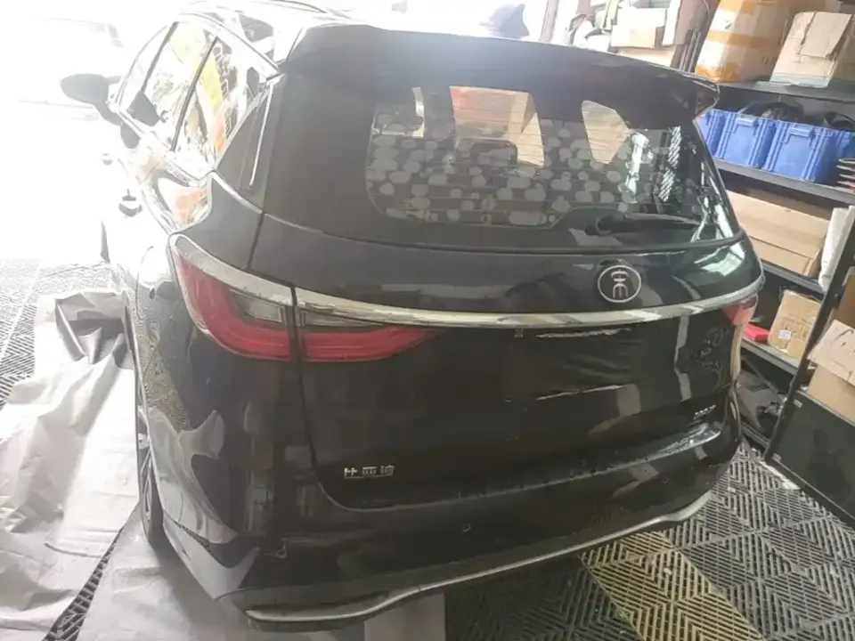 BYD MAX