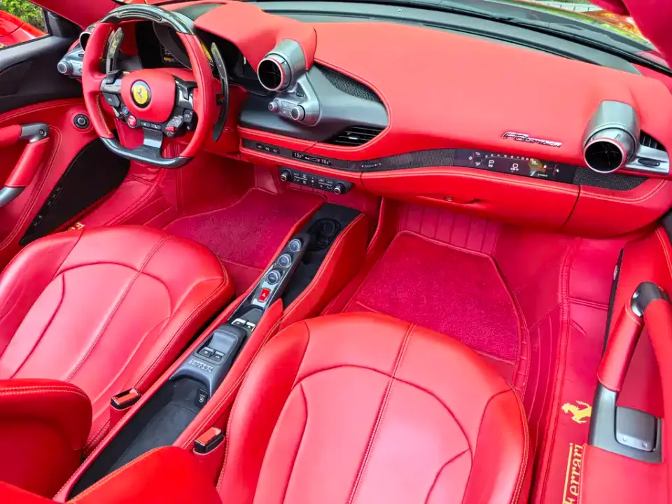 Ferrari F8
