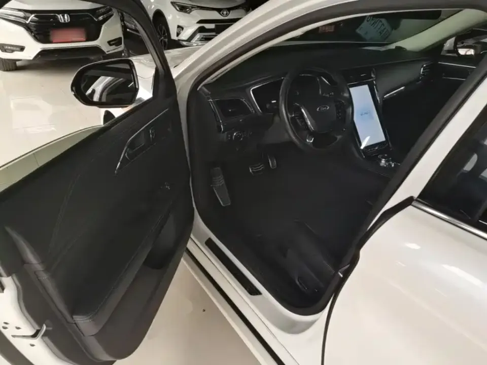 Ford Taurus