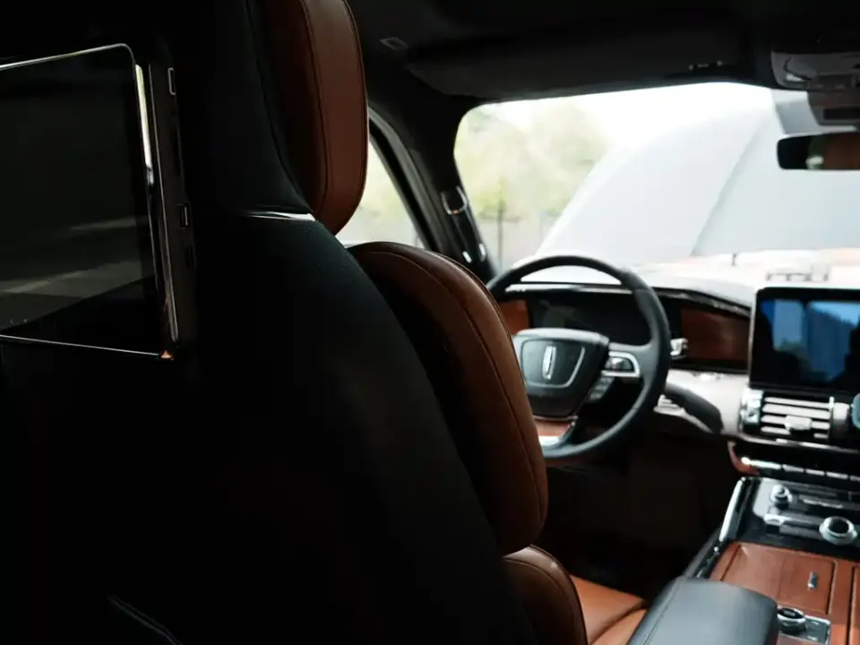 Lincoln Navigator
