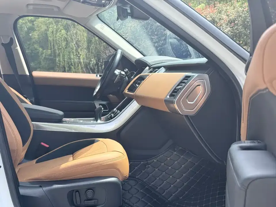 Land Rover Sport