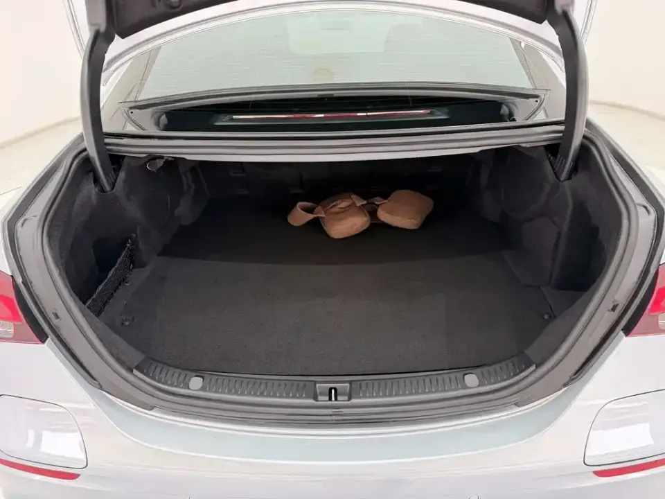 Mercedes-Benz E-Class New Energy