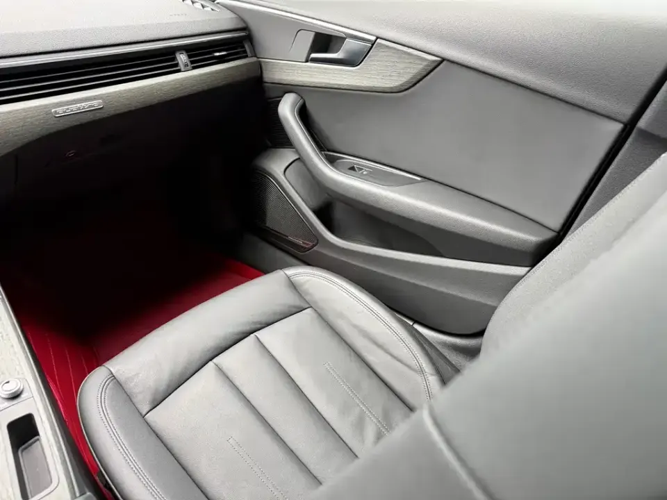 Audi A4 (Import)