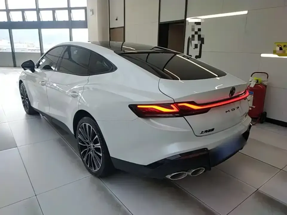 MG MG7