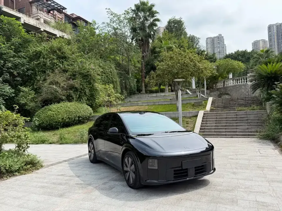 Li Li i6