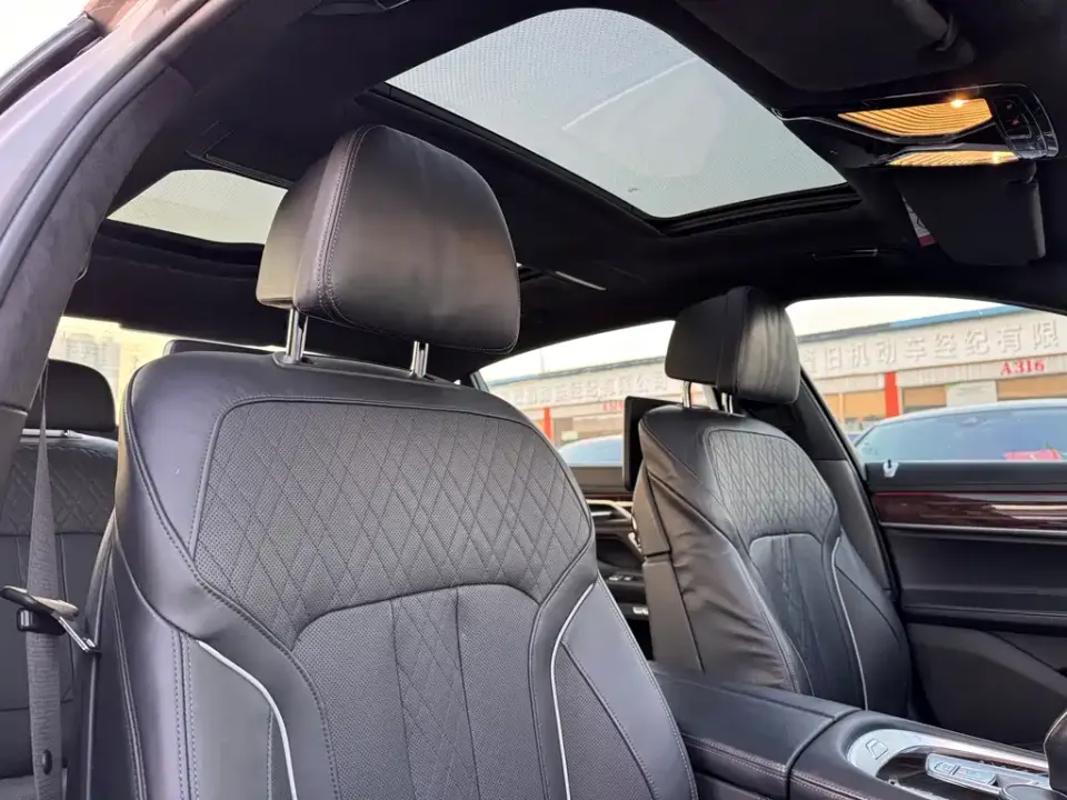 BMW 7-Series